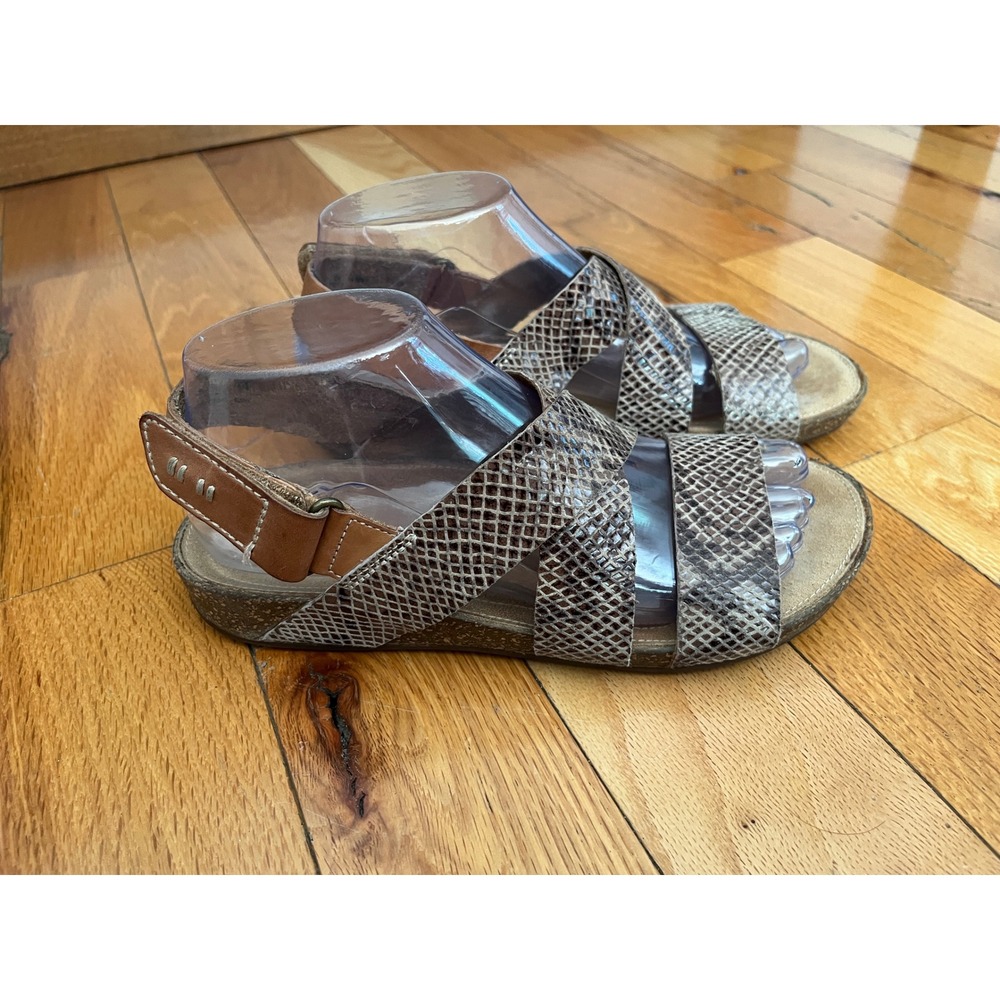 Clarks Perri Dunes Leather Sandals Animal Print Size 7